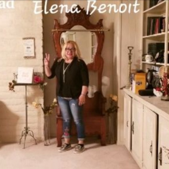 Meet your Posher, Elena - Picture 2 of 11